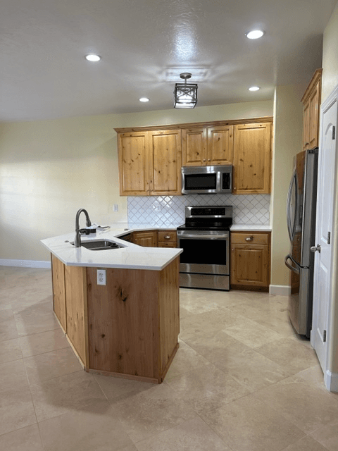 Draper Townhome: 587 Wyngate Pointe Ln