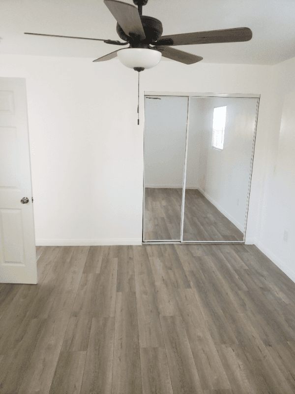 los angeles House: 1540 w 58th street