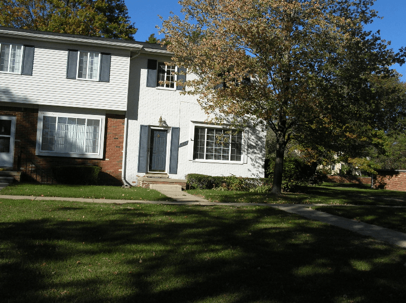 Bloomfield Hills Condo: 485 Fox Hills dr. North