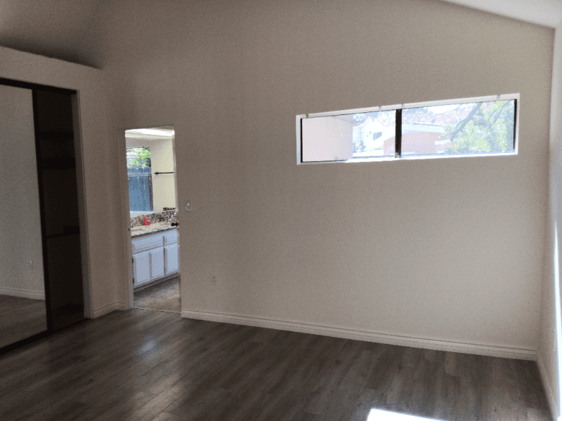 Long Beach House: 3743 Locust Ave