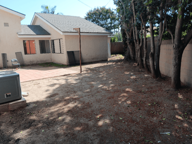 Long Beach House: 3743 Locust Ave