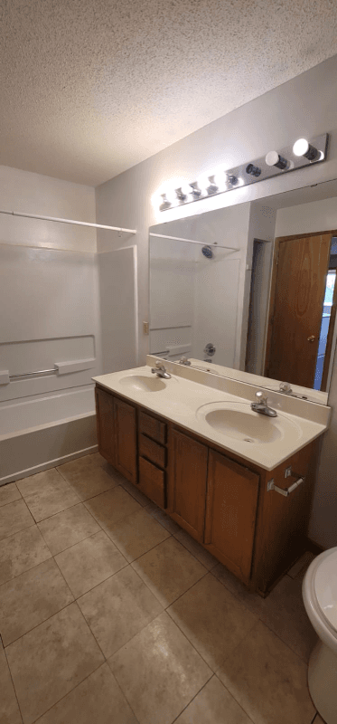 woodbury Townhome: 665 woodduck drive