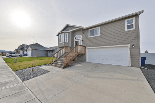 Spokane Valley House: 617 N Shamrock Rd