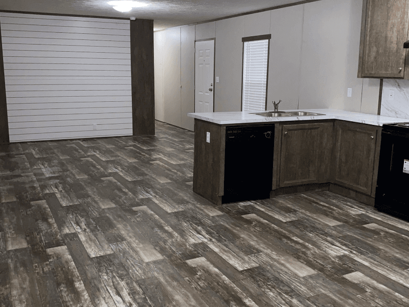 Leesburg House: 1137 US 19