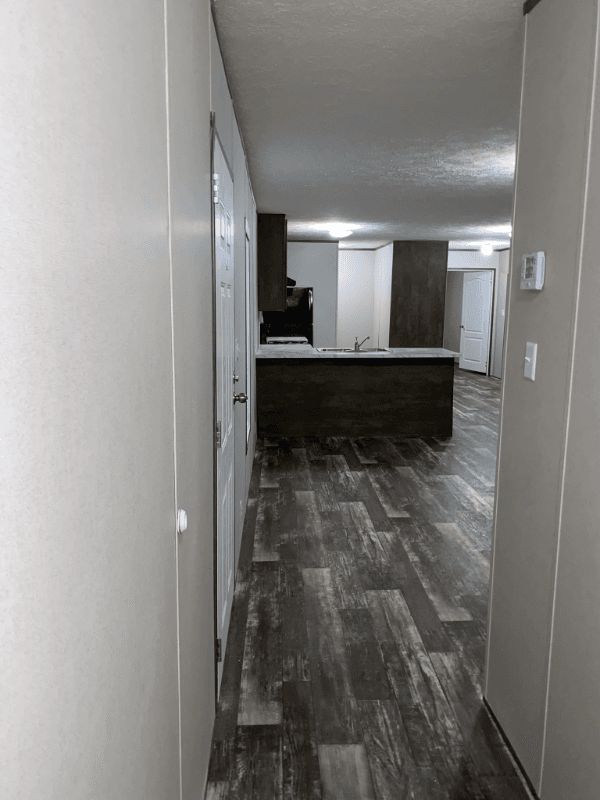 Leesburg House: 1137 US 19