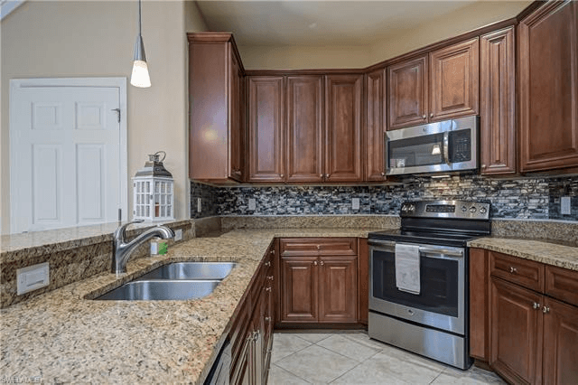 FORT MYERS Condo: 11736 Izarra Way