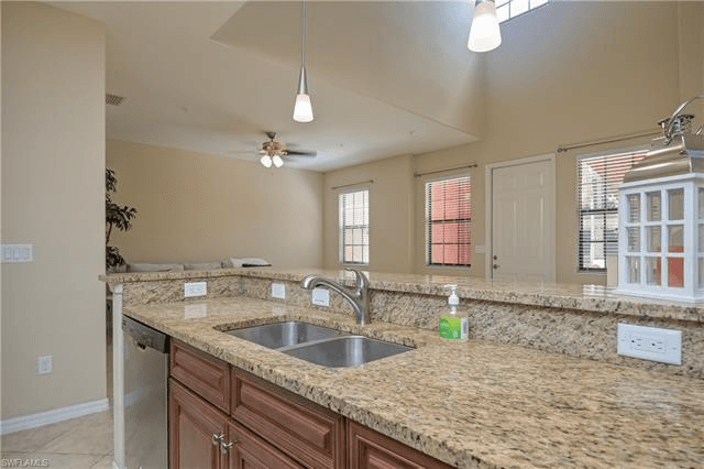 FORT MYERS Condo: 11736 Izarra Way
