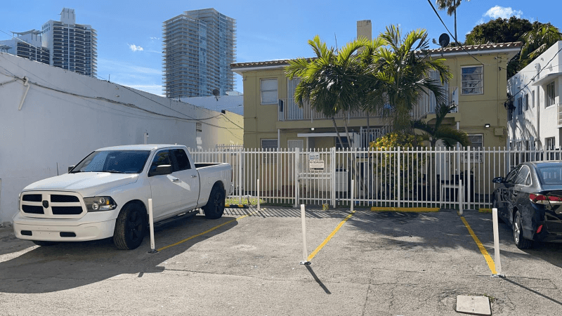 miami beach Apartment: 545 michigan ave