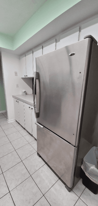 St Petersburg Condo: 885 N village drive