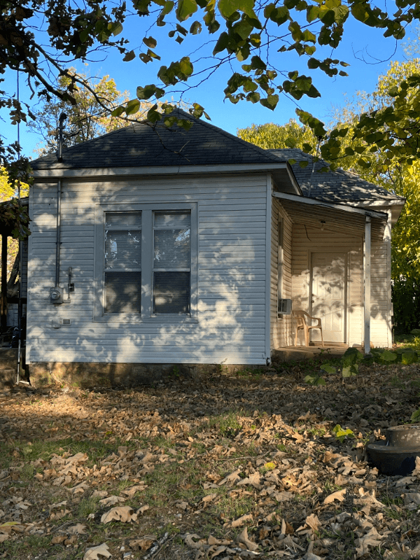 West Plains House: 416 Locust Street