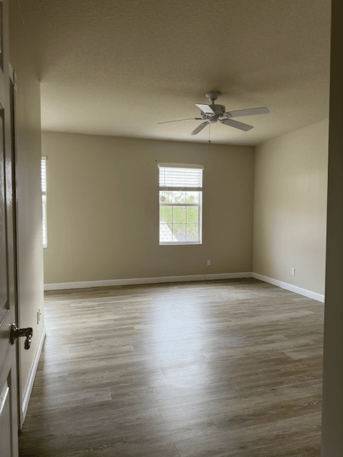 Orlando House: 11833 Nautica Dr