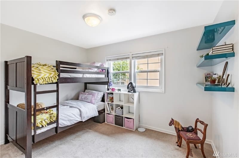Renton House: 2205 NE 8th St