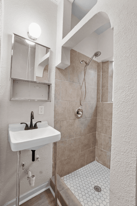 El Paso House: 2611 Pershing Dr