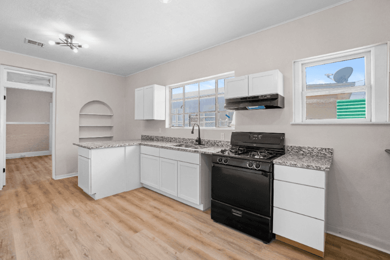 El Paso House: 2611 Pershing Dr