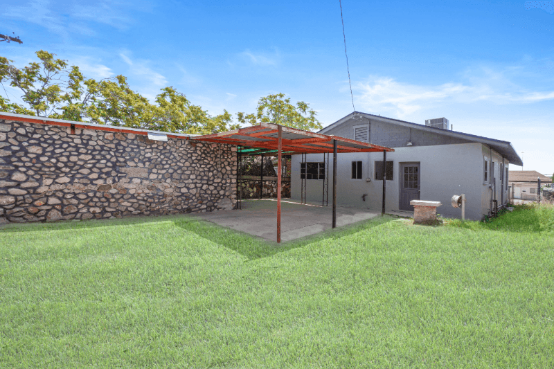 El Paso House: 2611 Pershing Dr