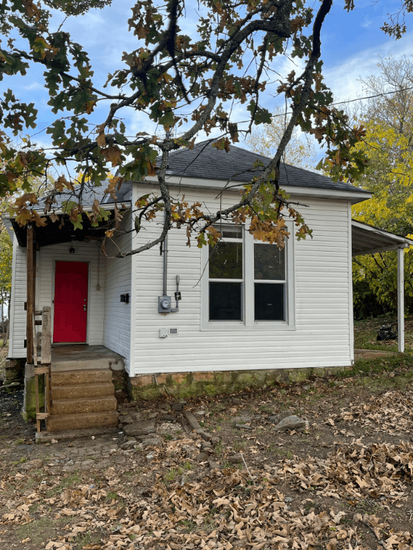West Plains House: 416 Locust Street
