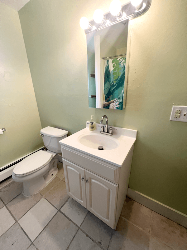 Providence Single Room: 206 California Ave