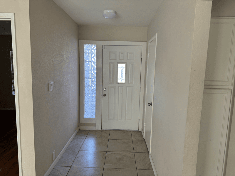 Scottsdale House: 15638 N 54th St