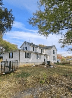 Harrisonburg House: 4235 North Valley Pike