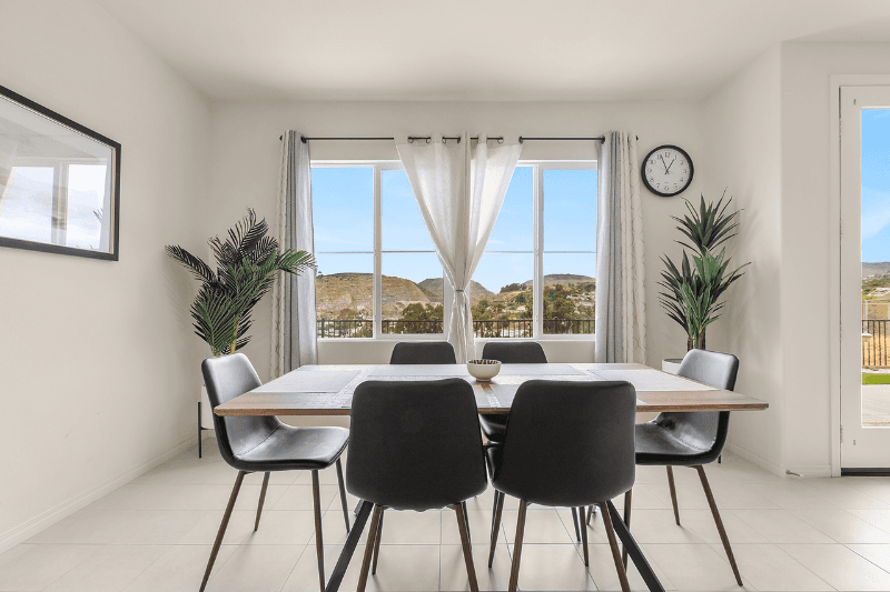 San Diego House: 7284 Wembley St