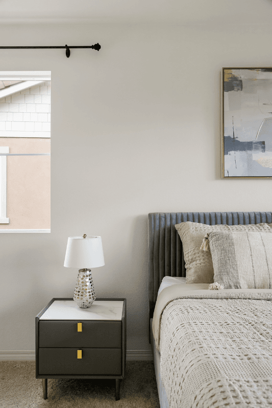 San Diego House: 7284 Wembley St