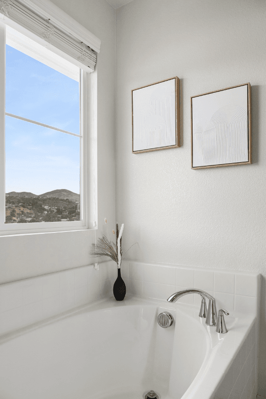 San Diego House: 7284 Wembley St
