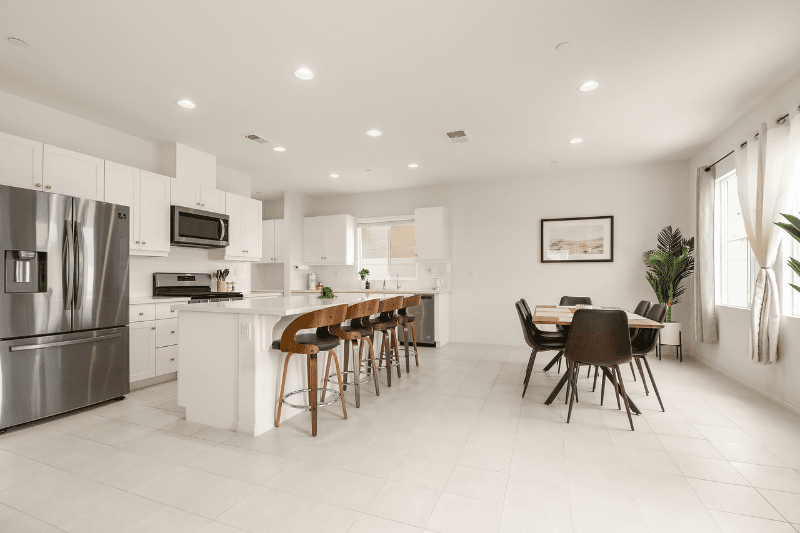 San Diego House: 7284 Wembley St