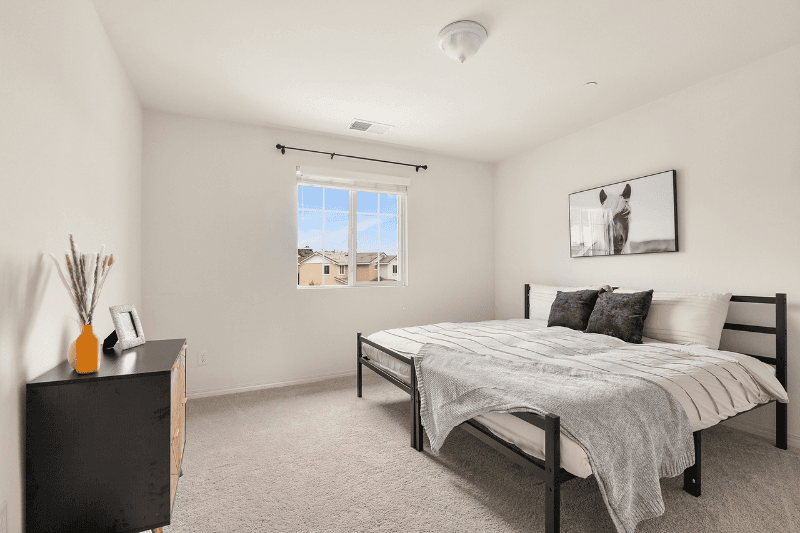 San Diego House: 7284 Wembley St