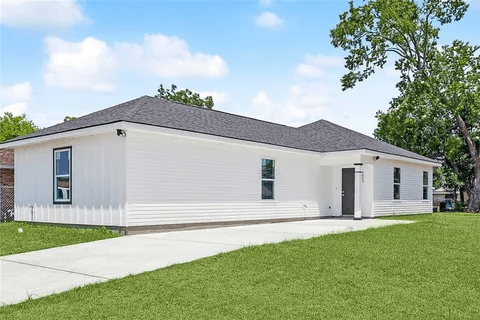 Marrero House: 1653 Majestic Pl