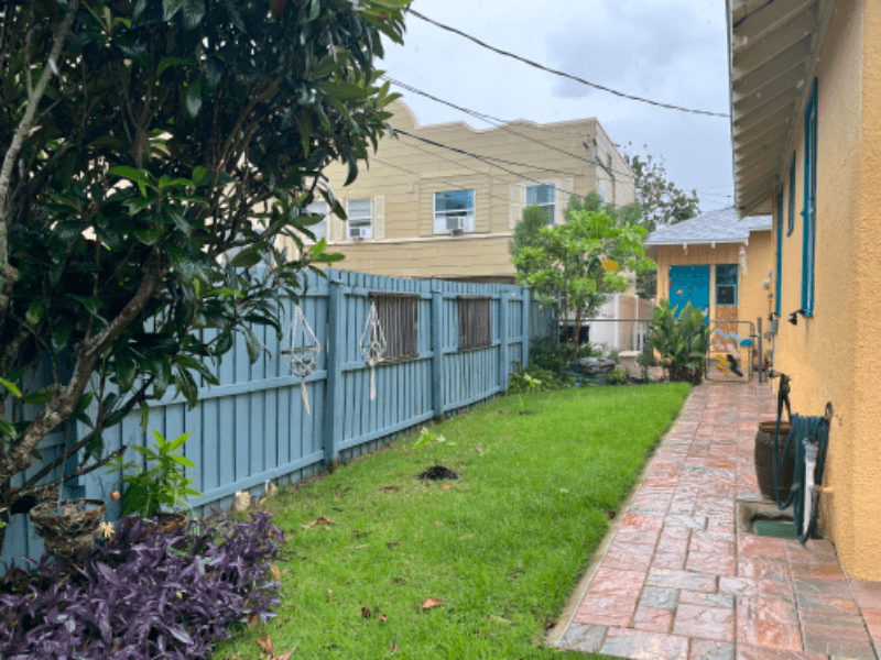 Daytona Beach House: 122 S Oleander Avenue