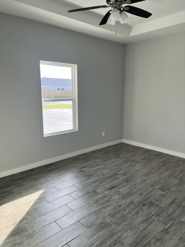 Alton Multiplex: 3405 E Zinnia Ave