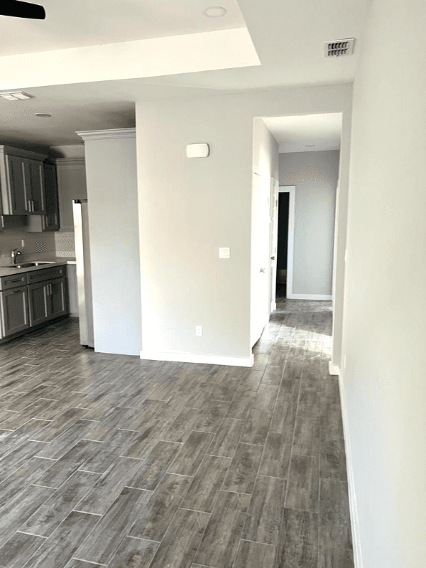 Alton Multiplex: 3405 E Zinnia Ave