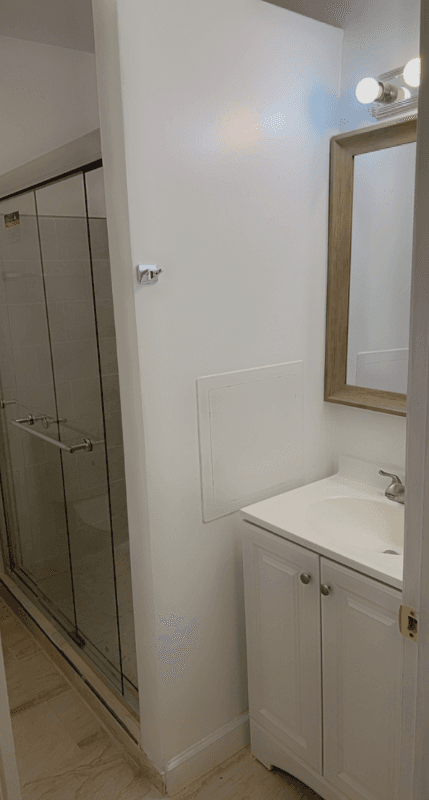 Washington Apartment: 3926 W Street N.W.