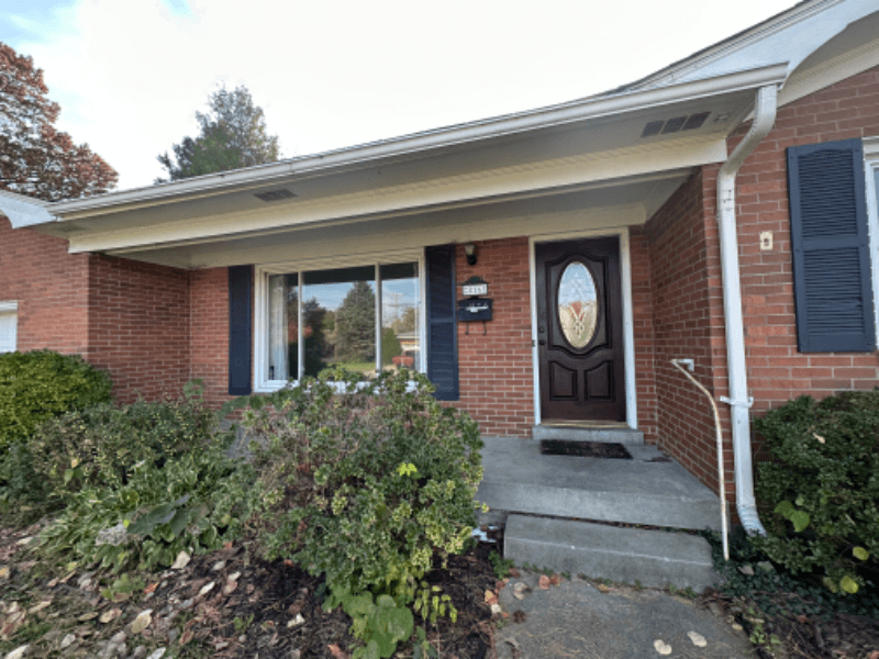 louisville House: 816 french avenue