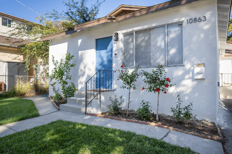 NORTH HOLLYWOOD Multiplex: 10863 KLING ST