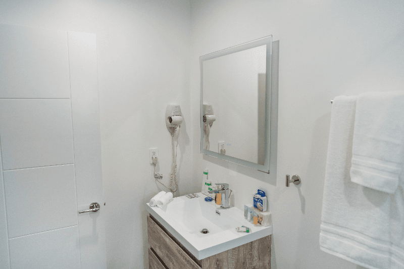 NORTH HOLLYWOOD Multiplex: 10863 KLING ST