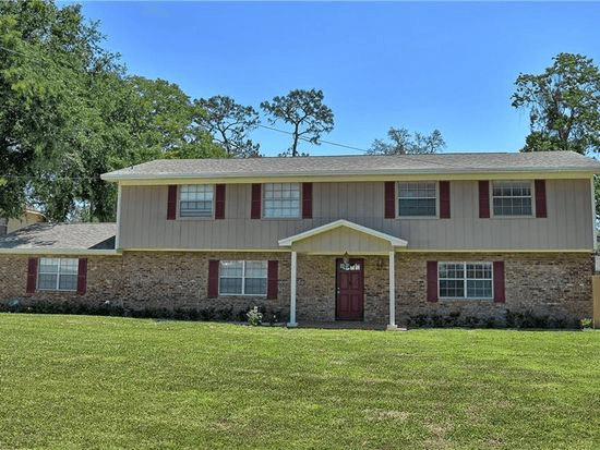 Longwood Townhome: 108 shore drive