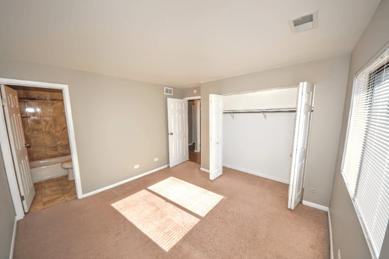 Orland Park Apartment: 9025 Lincoln Ct