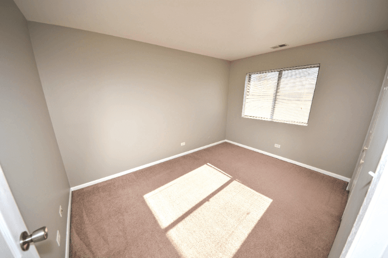 Orland Park Apartment: 9025 Lincoln Ct