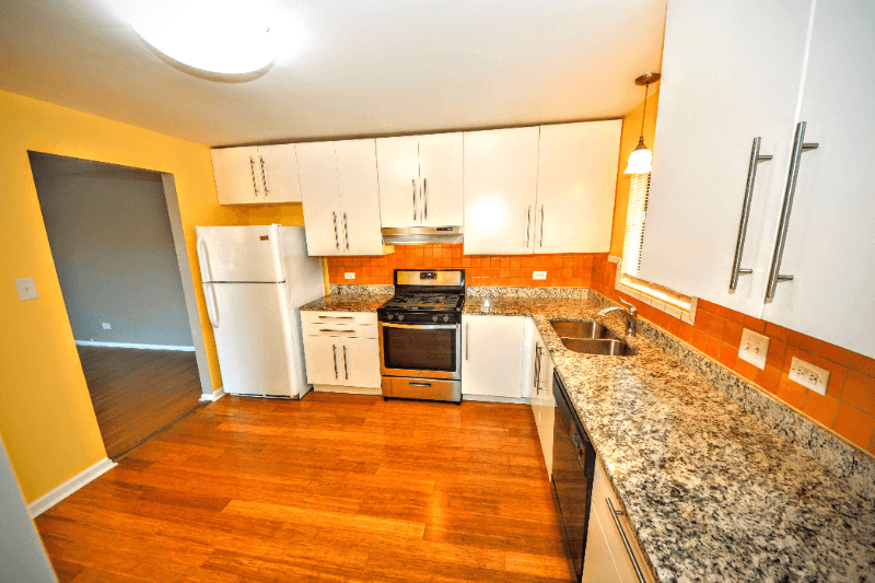 Orland Park Apartment: 9025 Lincoln Ct