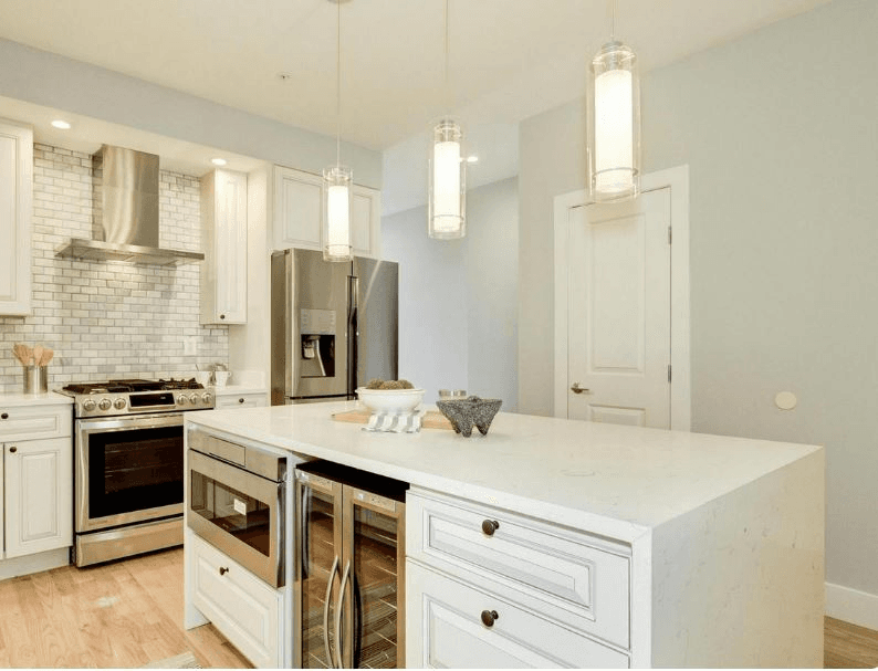 Washington Condo: 710 Kenyon St NW