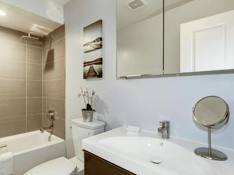Washington Condo: 710 Kenyon St NW