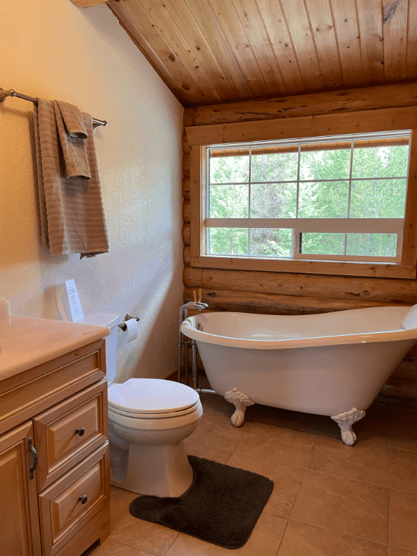 Libby House: 619 Loon Connector Rd