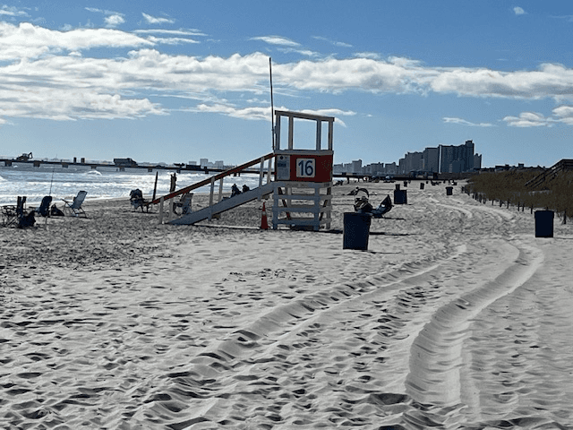 North Myrtle Beach House: 305 22nd Ave North