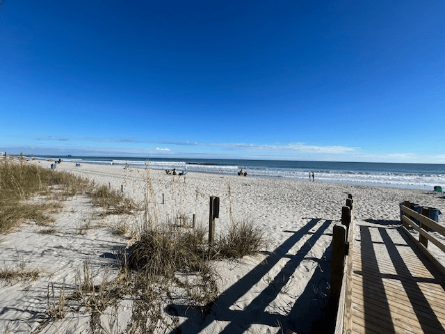 North Myrtle Beach House: 305 22nd Ave North