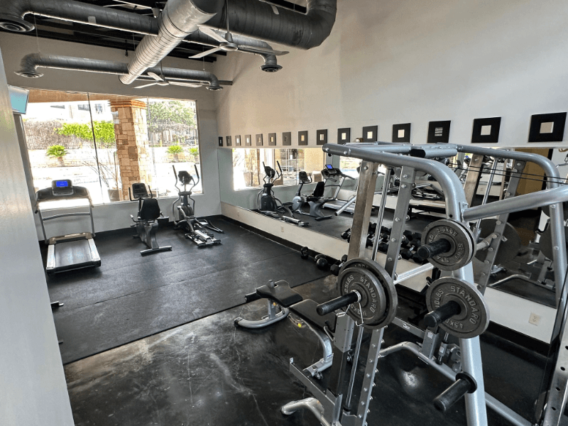 San Antonio House: 6201 Grissom Rd