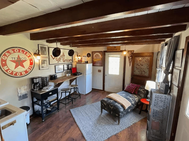 Harrisonburg House: 4234 N. Valley Pike