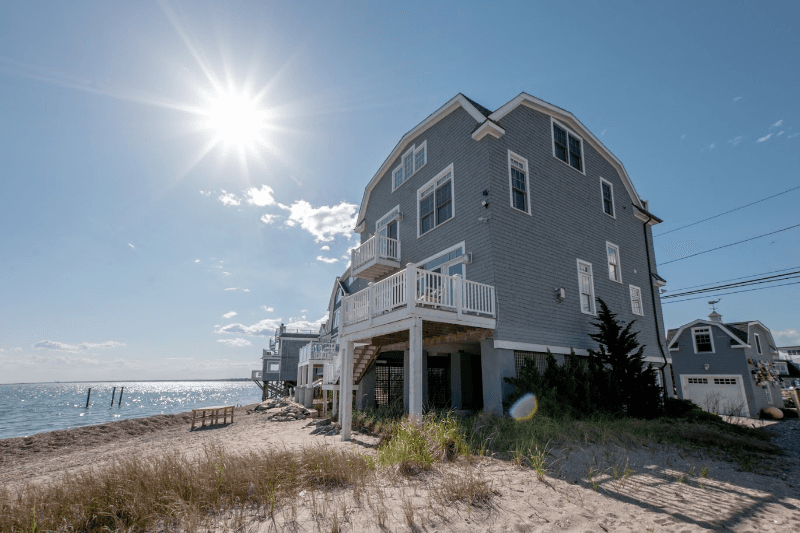 Fairfield House: 2123 Fairfield Beach Road