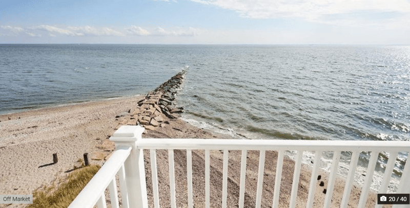 Fairfield House: 2123 Fairfield Beach Road