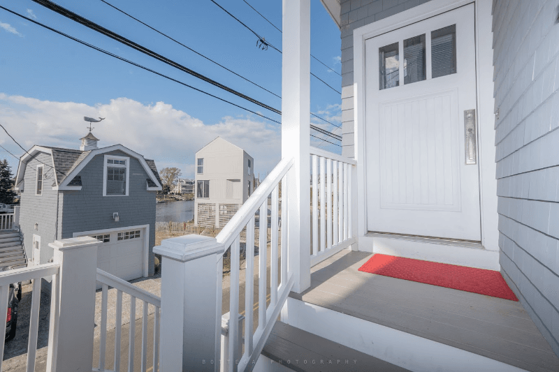 Fairfield House: 2123 Fairfield Beach Road